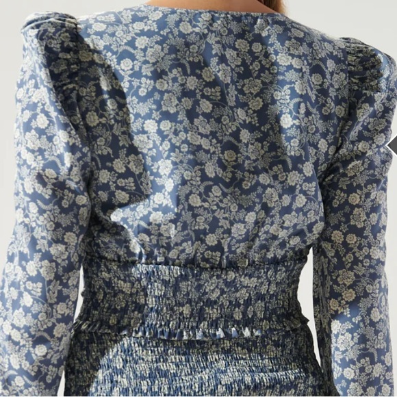 🆕️ Sugarlips Set of Top + Skirt with Smocked Waist in Blue & White Print. NWT - Picture 7 of 14